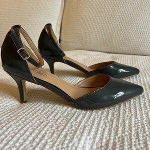 Journee Collection Gray 2” Heels